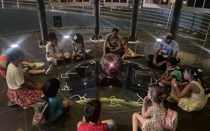 Lidia Sofía, la Luna Llena y los Agujeros Negros