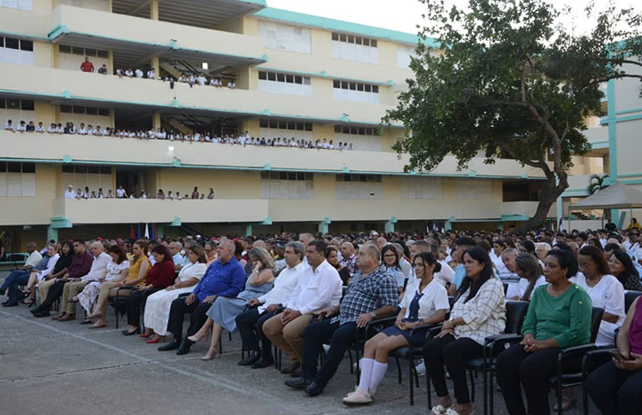 Primer Ministro de Cuba encabeza acto por inicio del curso escolar 2025- 2026