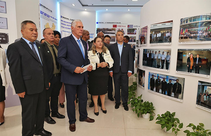 Visitó Díaz-Canel empresa chino-cubana de biotecnología