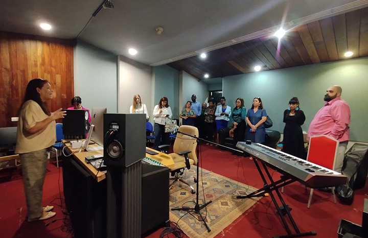 Recibe Estudios Abdala a diplomáticos acreditados en Cuba