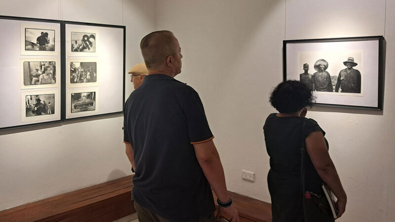 Acoge galería Villa Manuela exposición fotográfica de Humberto Mayol