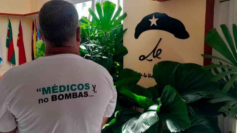 Homenaje en Cuba en el XX aniversario del contingente médico Henry Reeve