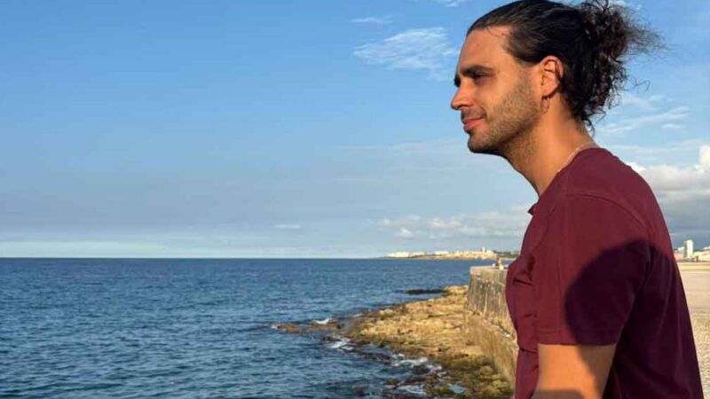 Pedro Pastor clausura Oralitura Habana con un concierto cargado de poesía y gratitud