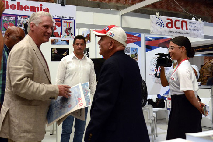 Díaz-Canel asiste a inauguración de Festival Granma-Rebelde