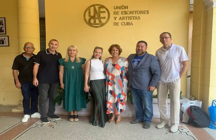 Intercambian en La Habana escritores y artistas rusos y cubanos
