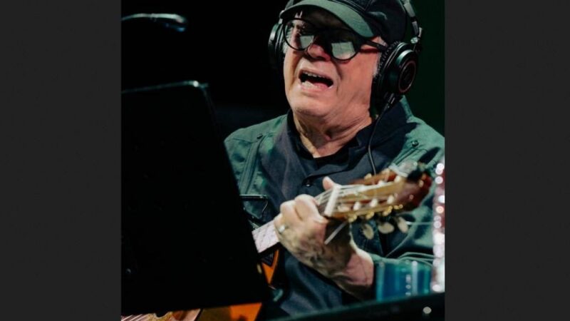 Buen gusto y excelsa música en concierto de  Silvio Rodríguez en Argentina