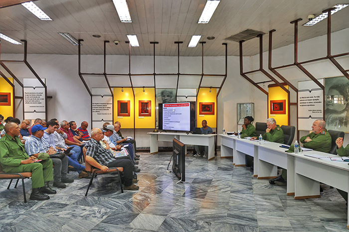 Convoca Presidente cubano a “volcarse” a la recuperación del oriente