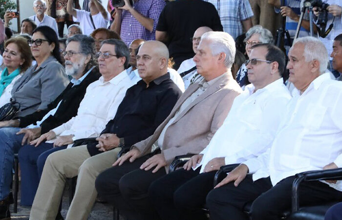 Asiste Díaz-Canel al acto por aniversario 65 del Icap