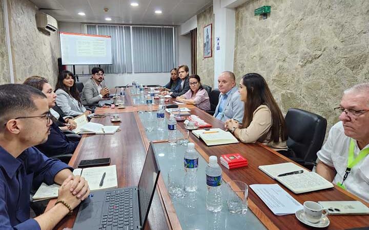 Dialogan directivos del Instituto de Información y Comunicación Social con expertos brasileños