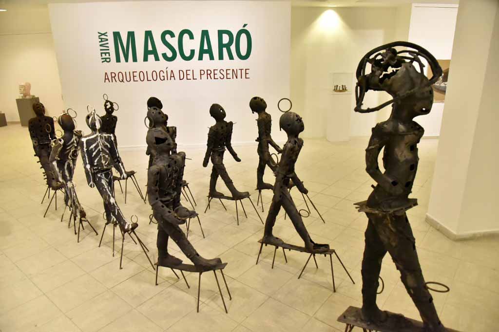 Las barcas y los caminantes de Xavier Mascaró, un español en Cuba (+Fotos)