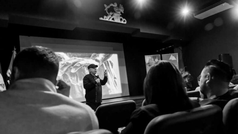 Roberto Chile conversó en Nicaragua sobre el arte de la fotografía