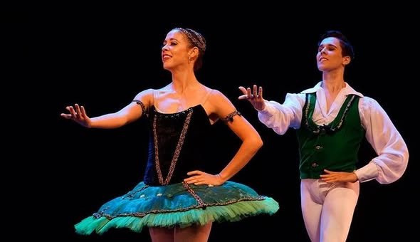 Bailarán Anette Delgado y Dani Hernández con Acosta Danza en Reino Unido