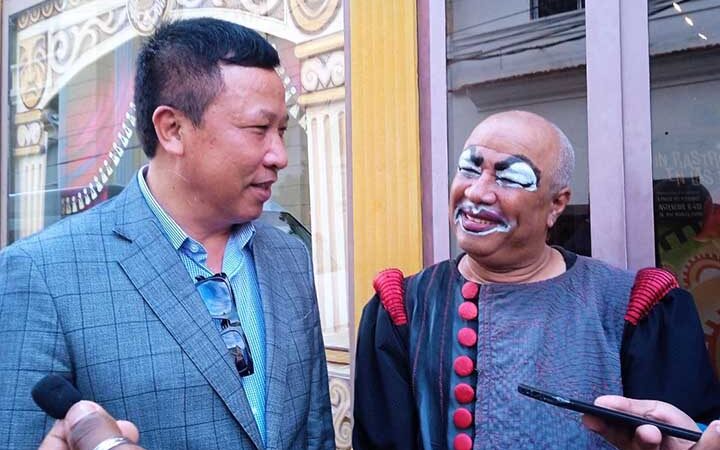 Visita delegación vietnamita sede de Teatro de Las Estaciones en Matanzas