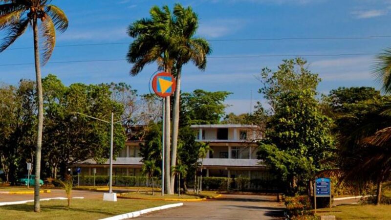 Escuela de Cine de Cuba y Estudios Churubusco firman acuerdo de apoyo