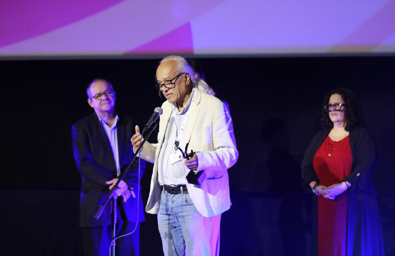 Entregan Coral de Honor a legendarios Estudios Churubusco de México