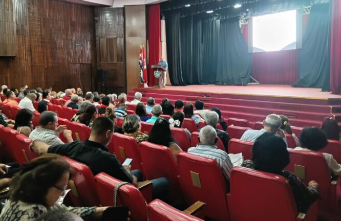 Reafirman vigencia del legado antifascista de Fidel Castro