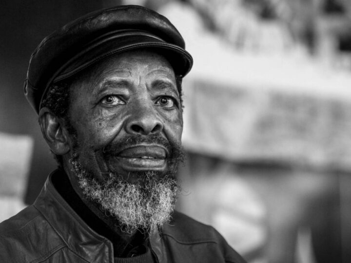 Versos del poeta sudafricano Keorapetse W. Kgositsile