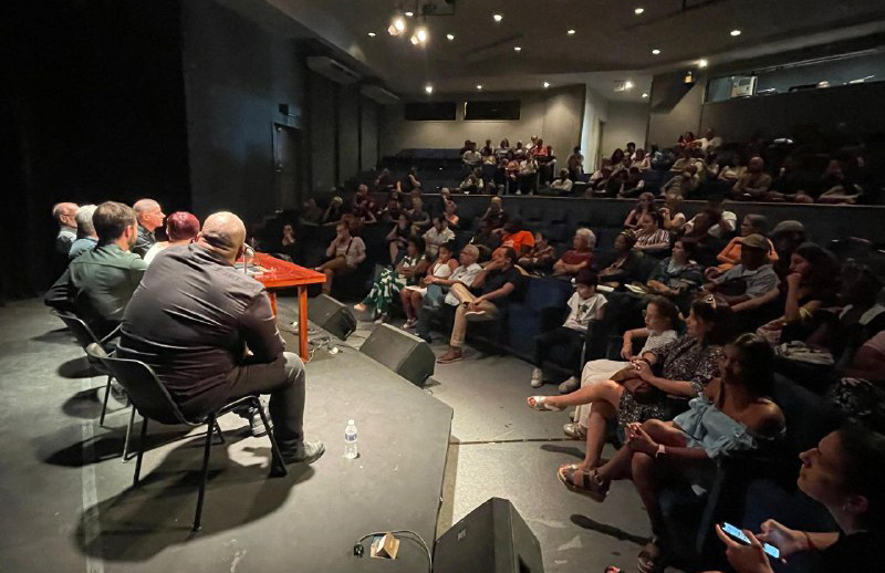 Catálogo de exposición Tú no me conoces, ensayo visual y narrativo de Michel Mirabal