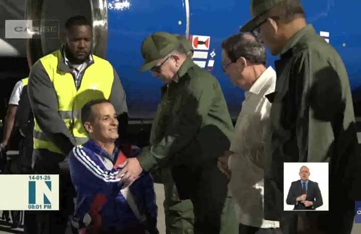 Arribaron a Cuba combatientes heridos en ataque a Venezuela