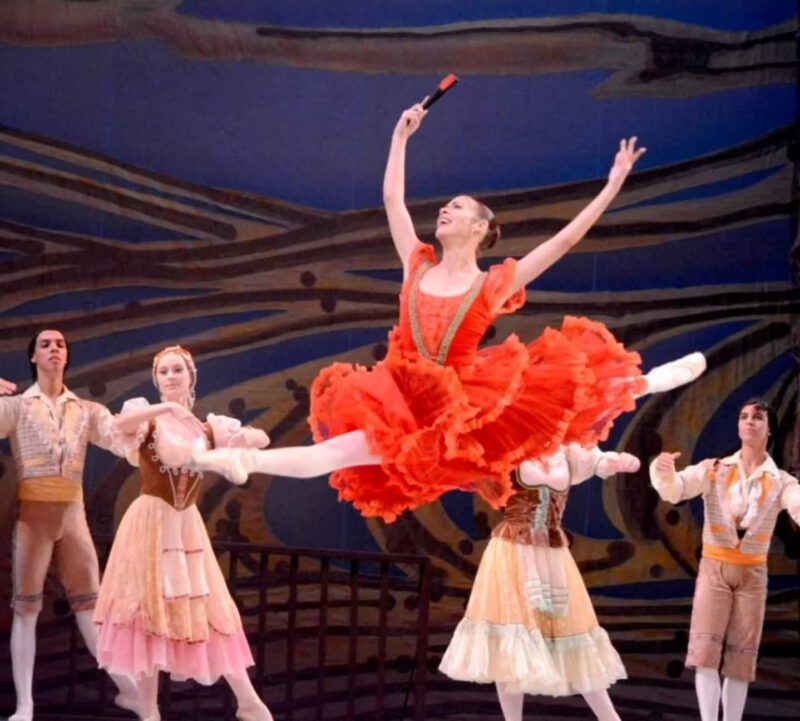 Con gala artística cierra temporada del clásico Don Quijote en el Teatro Nacional