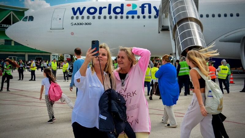 Nueva conexión aérea enlaza polos turísticos de Cuba
