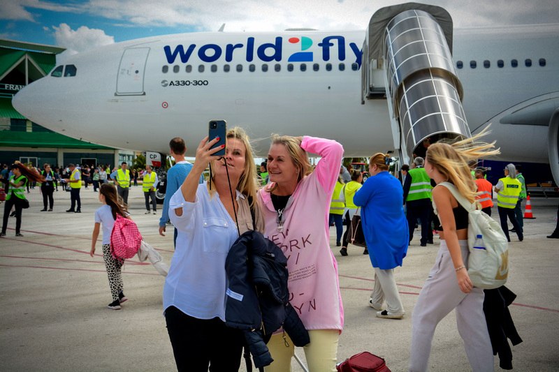 Nueva conexión aérea enlaza polos turísticos de Cuba