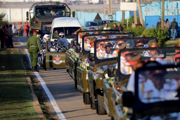 El abrazo del pueblo a sus héroes (Fotos)