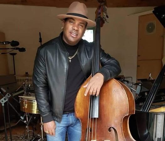 Lejos de Casa, el nuevo sencillo de Maikel Dinza