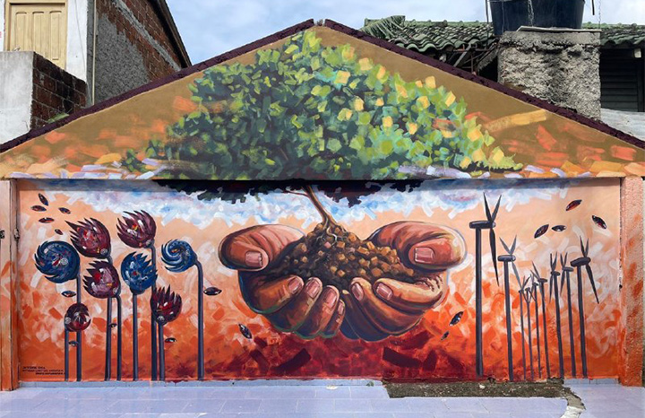 Dos murales de pintura engalanan a la Alianza Francesa en Santiago de Cuba