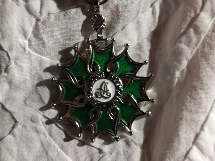 Francia condecora a la presidenta del Instituto Cubano de la Música