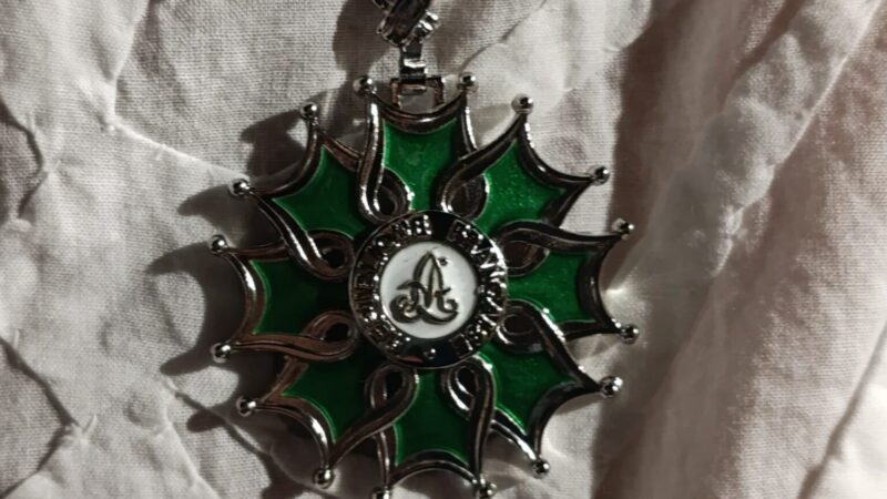 Francia condecora a la presidenta del Instituto Cubano de la Música