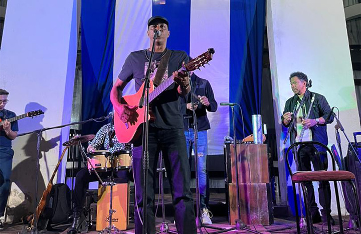 Concierto de Tony Ávila clausura Longina 2026 en Santa Clara