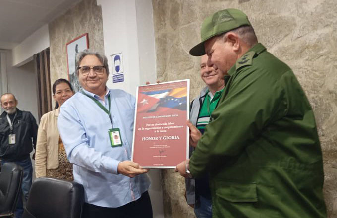 Reconoce Minfar labor del ICS