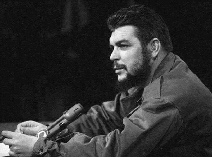 La ciudadanía cubana por nacimiento al Comandante Ernesto Che Guevara