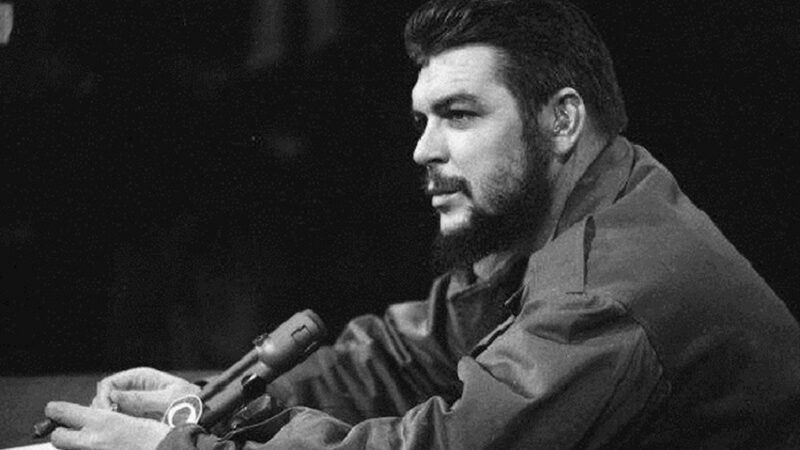 La ciudadanía cubana por nacimiento al Comandante Ernesto Che Guevara