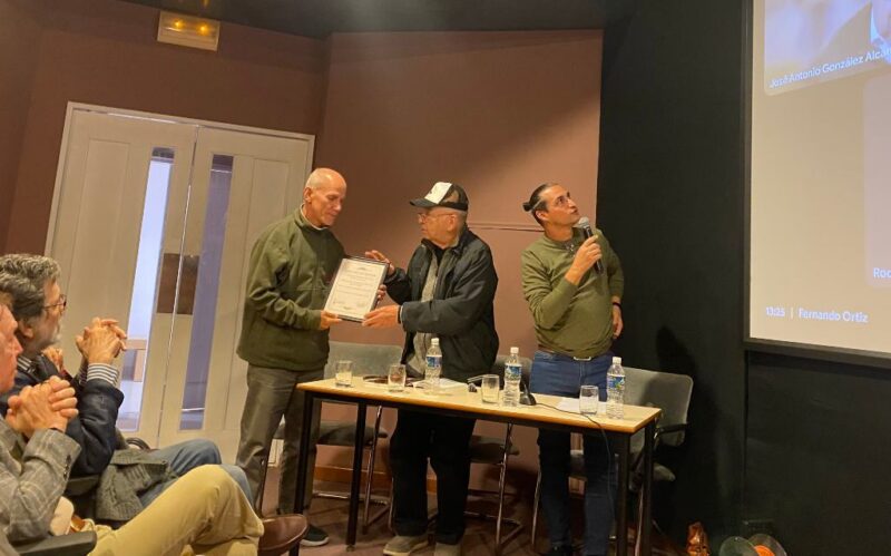 Entregan Diploma de Honor a la Biblioteca Nacional de Cuba José Martí