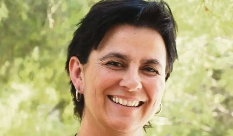 La poesía toda con Magdalena Sánchez Blesa