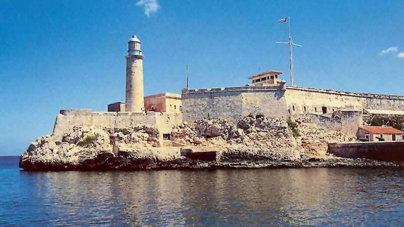 Faro del Morro de La Habana y su primer destello de luz