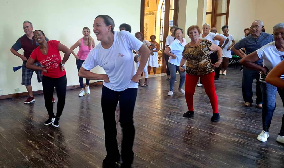 Lizt Alfonso Dance Cuba convierte Bailar no tiene edad en una invitación semanal
