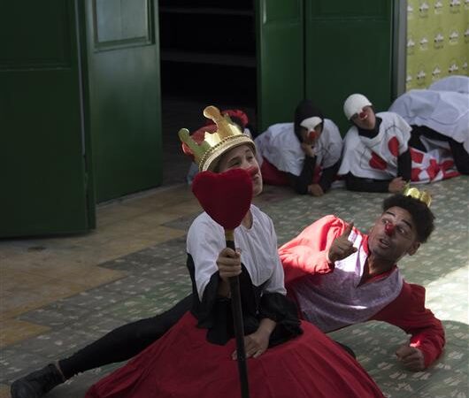 Grupo de teatro callejero en Bayamo se readapta y mantiene su andar