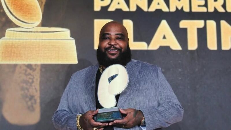Alexander Abreu, Mejor Artista de Salsa Cubana en los Premios Panamericana Platinum