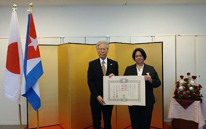 Distinguen a gestora de la cultura japonesa en Cuba