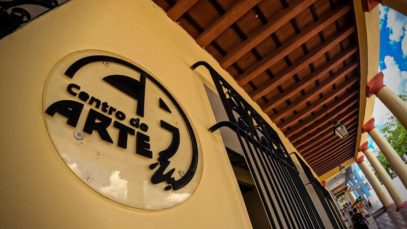 Celebran jornada por los 35 años del Centro de Artes Plásticas en Holguín