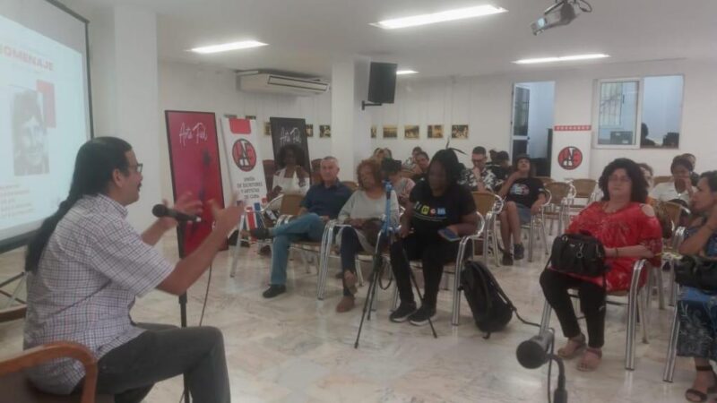 Homenaje en La Habana a la poetisa, editora y ensayista Lina de Feria