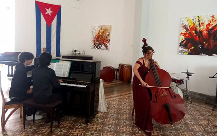 Escuela Profesional de Música de Holguín gradúa a jóvenes de varias provincias