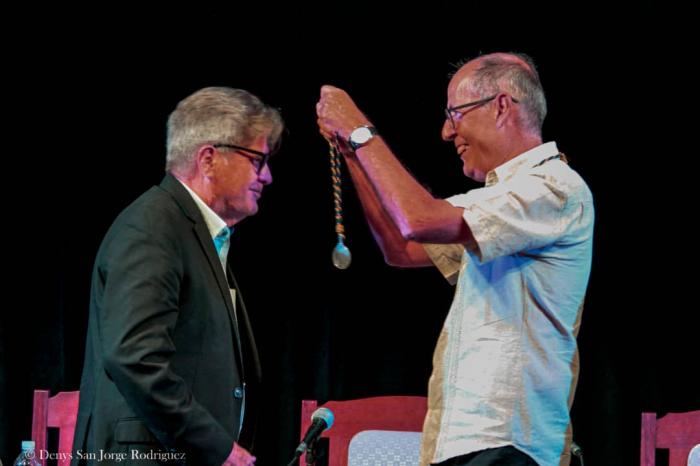 Rafael Acosta de Arriba ingresa a la Academia Cubana de la Lengua