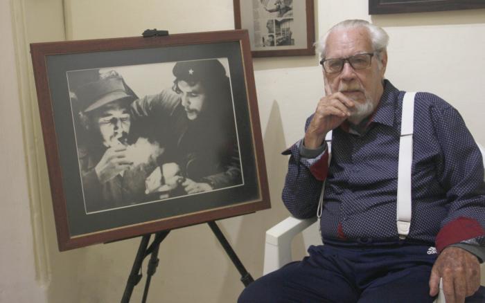 Exponen en sede capitalina de la Unión de Periodistas de Cuba obras del fotógrafo Roberto Salas