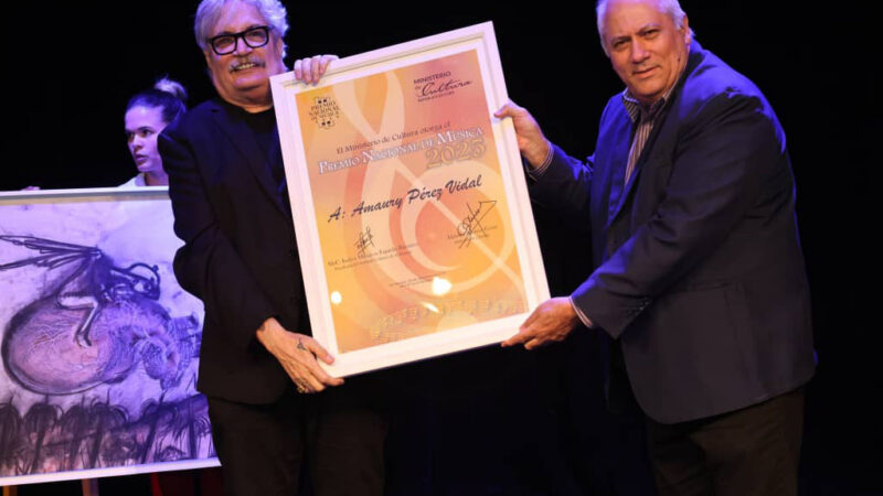 Cantautor cubano Amaury Pérez recibe Premio Nacional de Música 2025