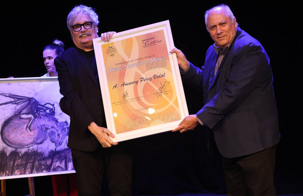 Cantautor cubano Amaury Pérez recibe Premio Nacional de Música 2025