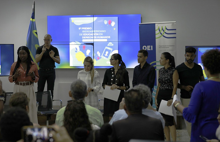 Entregaron en La Habana Premio Óscar Arnulfo Romero